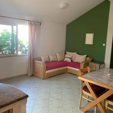Garden By The Sea * Podgora (Split-Dalmatia)